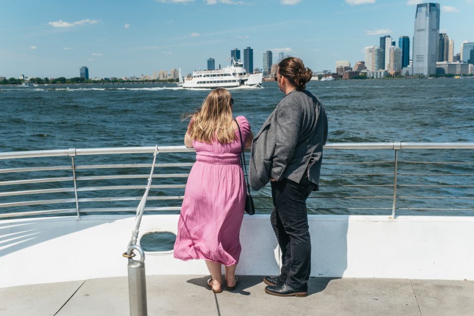 NYC: Luxury Brunch, Lunch or Dinner Harbor Cruise - Key Points