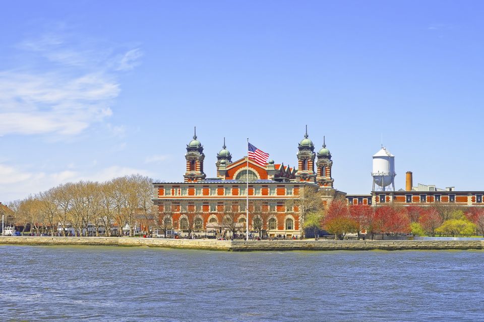 Nyc: Statue of Liberty & Ellis Island Guided Tour With Ferry - Key Points