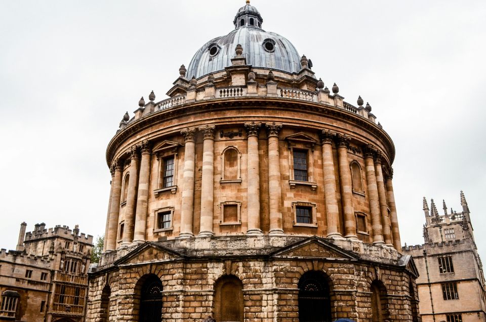 Oxford: Self-Guided Highlights Walking Tour With Mobile App - Key Points