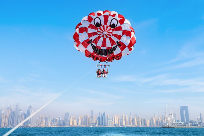 Parasailing in Dubai : Palm Jumeirah View and JBR Beach View - Key Points