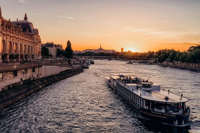 Paris Captain Fracasse 3 Course Seine River Dinner Cruise - Key Points