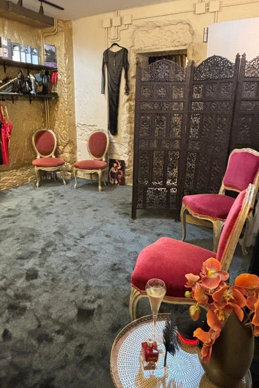 Paris: Private Lingerie Fitting Activity for Couples - Key Points