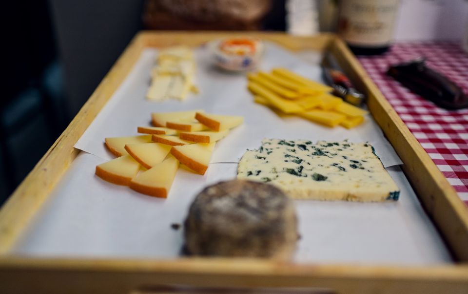 Paris: Secret Food of Le Marais Walking and Tasting Tour - Key Points