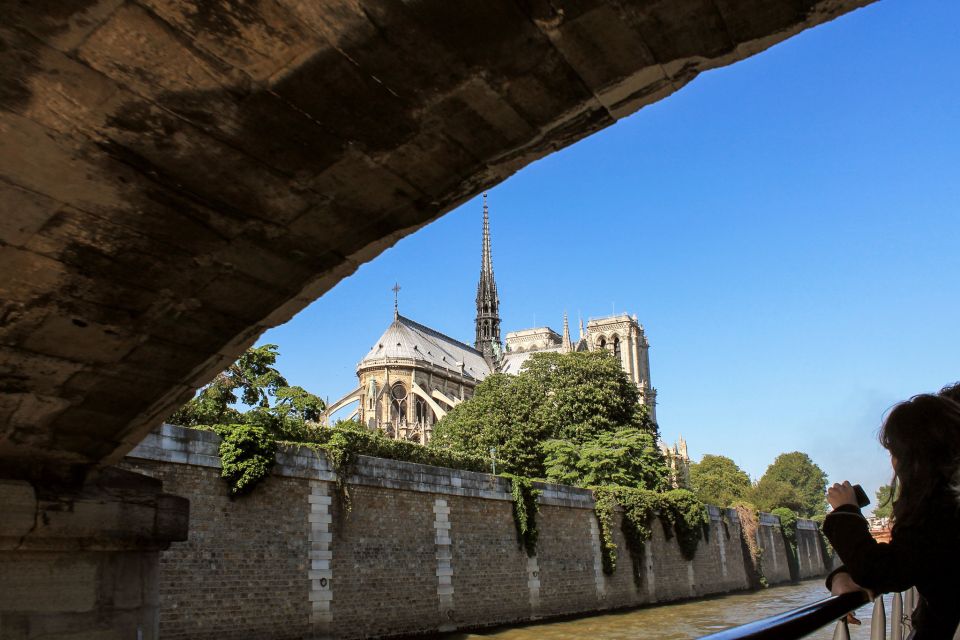 Paris: Seine River and Canal Saint-Martin Cruise - Key Points