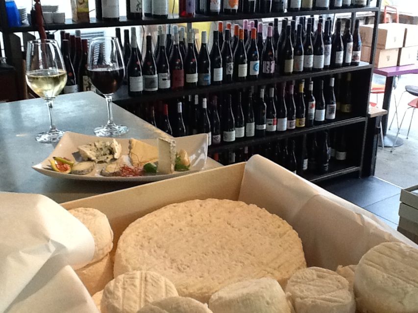 Paris: Small-Group Cheese and Wine Tasting in Le Marais - Key Points