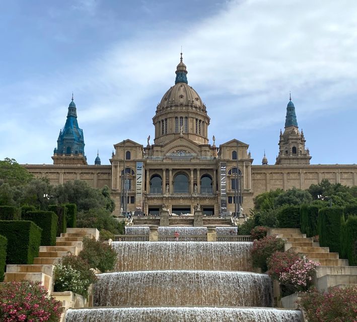 Photo Tour: Barcelona Famous Landmarks - Key Points