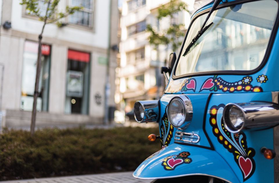 Porto: TukTuk Around the Historical Center - Key Points