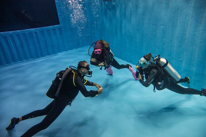 Premium Scuba Experience in Regions Largest Dive Tank - Dubai - Key Points