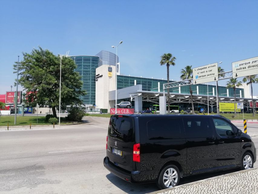 Private 1-Way Transfer From Lisbon Airport to Lisbon - Key Points