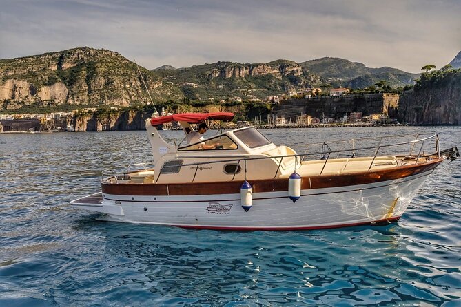 Private Boat Tour From Sorrento to Capri - Gozzo Sorrentino 8.50 - Key Points