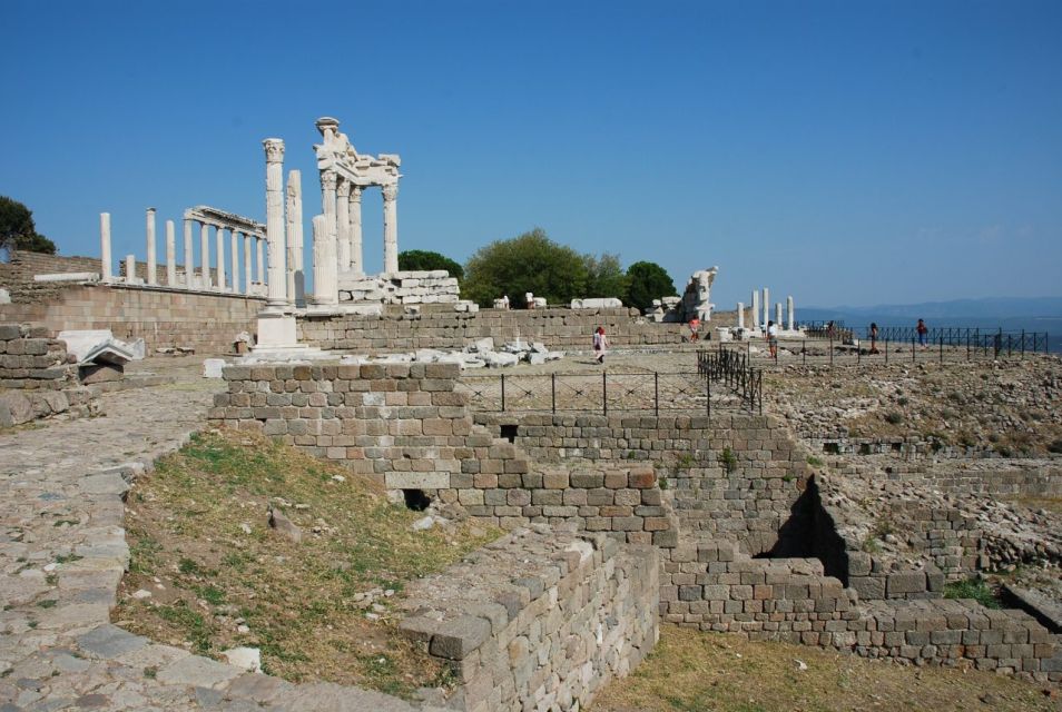 Private Pergamon Day Tour From Istanbul by Plane - Discover Ancient Wonders