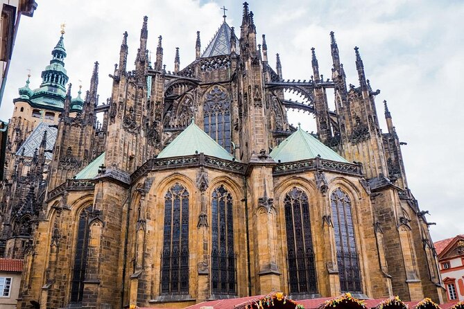 Private Tour: Explore the Majestic Prague Castle, Admission Incl. - Key Points