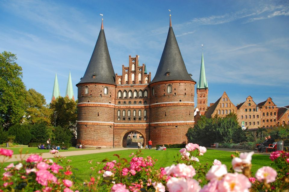 Private Tour of the Holstentor Museum and Historic Lubeck - Key Points