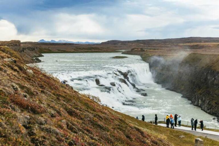 Reykjavik: Golden Circle Guided Tour With Farm Visit Exploring Thingvellir National Park