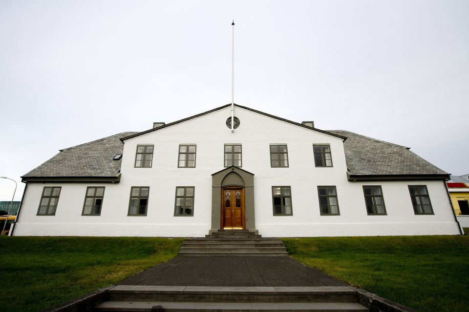 Reykjavik: Self-Guided Audio Walking Tour - Key Points