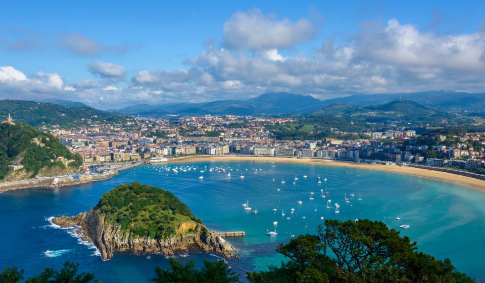 San Sebastian: Chillida Leku Museum and City Tour - Key Points