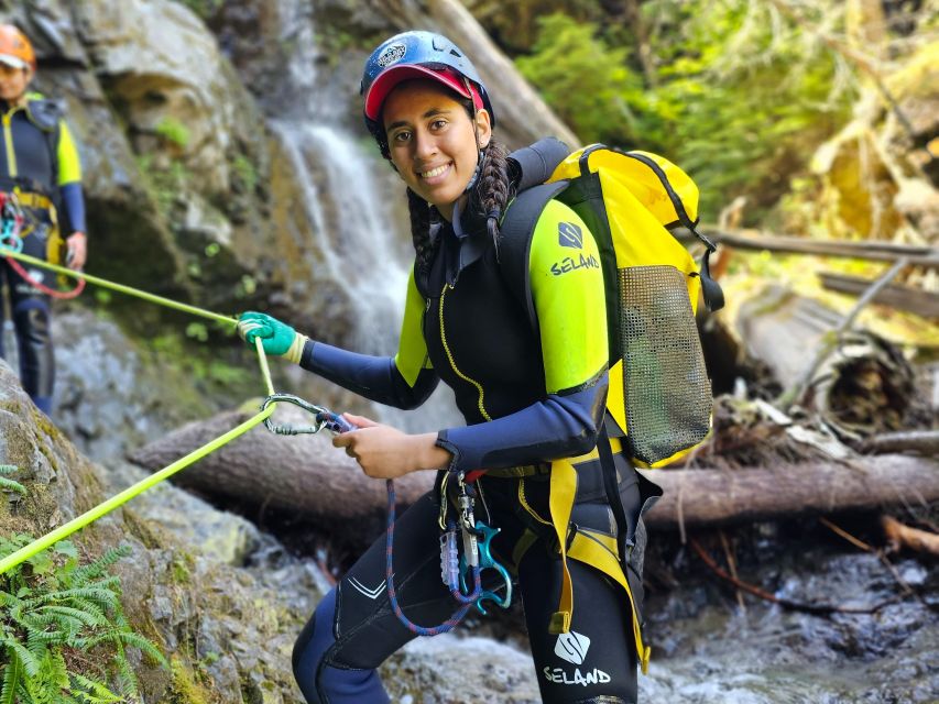 Seattle: Waterfall Canyoning Adventure + Photo Package! - Key Points