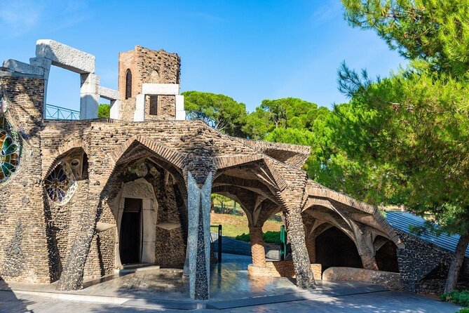 Skip the Line: Audio Guide Visit Gaudi Crypt and Colonia Güell Ticket - Key Points