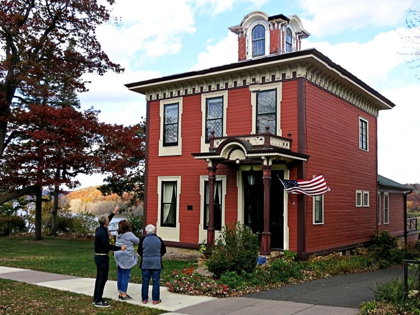 Stillwater, MN: Private Riding & Walking Tour - Key Points