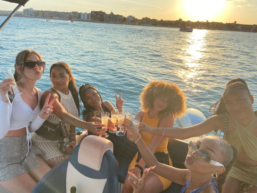 Sunset on a Boat With Cava Included - Key Points