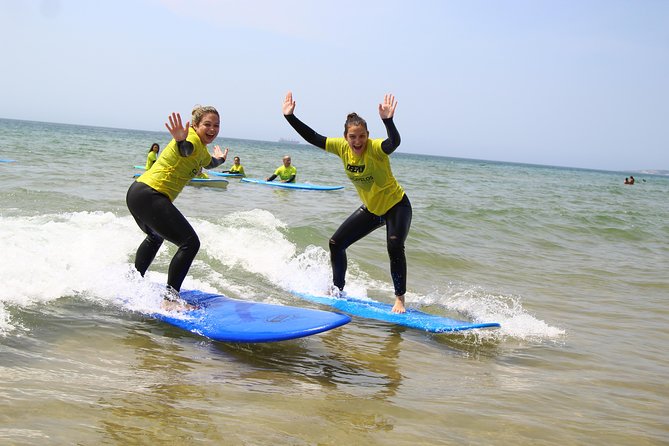 Surf Lesson on Praia De Carcavelos - Key Points