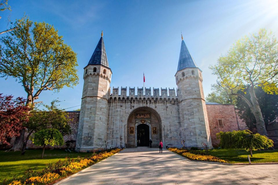 Topkapi Palace Guided Tour and Skip The Ticket Line - Key Points