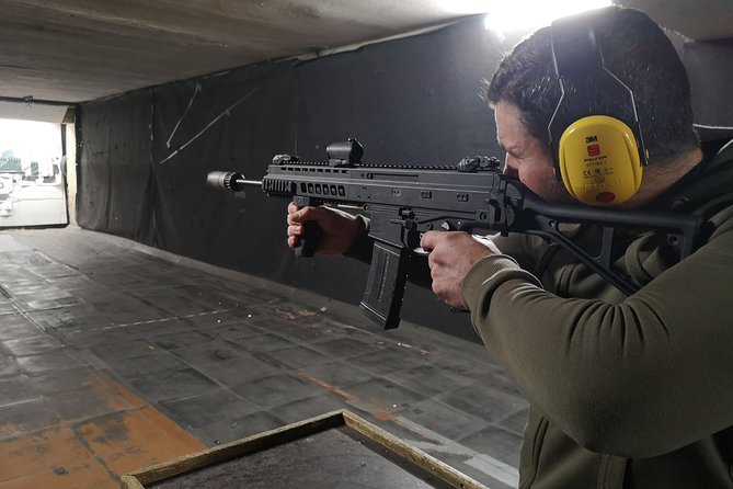 Try Real Weapons - Winchester, Glock17, Kalashnikov, Beretta 92FS - Key Points