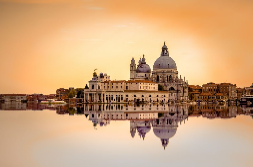 Venice: City Highlights Walking Tour With Optional Gondola - Key Points