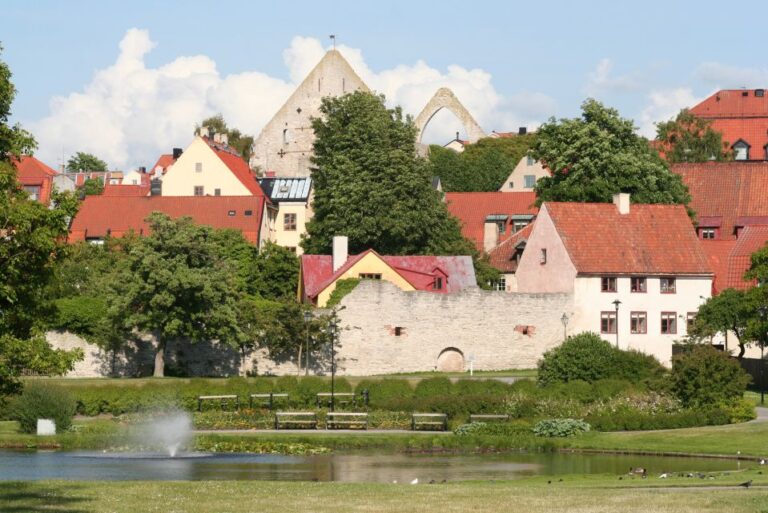 Visby: Hop On Hop Off Bus Tour Key Points