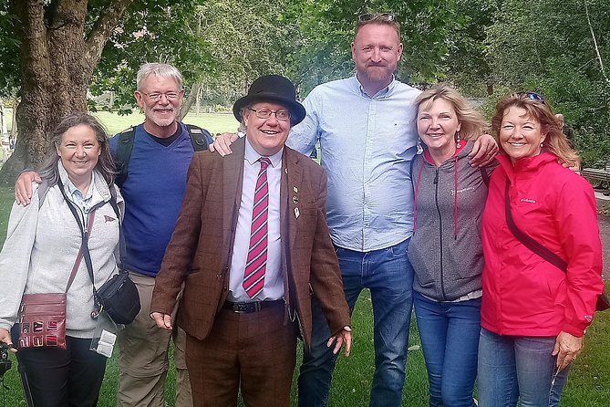 Walking Tour in Merrion Square Park With a Pint of Guinness Dublin Rogues Tour - Quirky Characters From Dublins Past