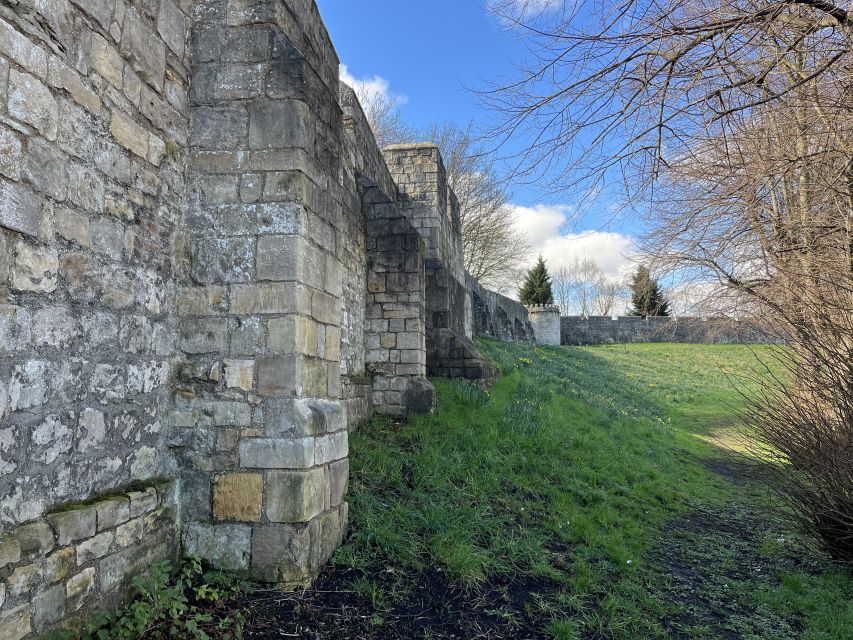 York: City Chronicles Historical Walking Tour - Key Points