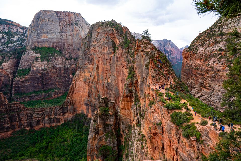 Zion National Park: Zion Full-Day Tour & Hike - Tour Overview