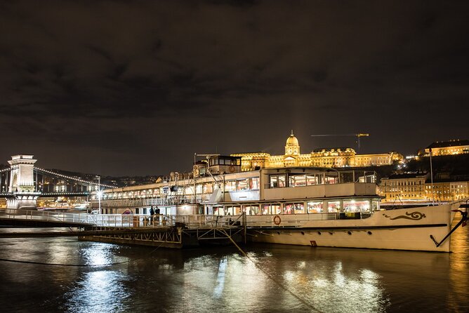 10pm Budapest Danube Cruise With Live Music & Food Or Drinks Tour Overview