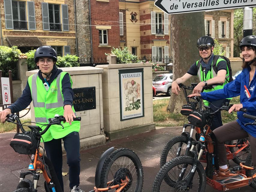 2 Wheel Electric Tour Street Art in Versailles - Discovering Versailles Street Art