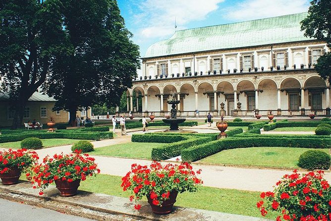 3 Hour Small Group History Tour Of Pragues Renaissance And Baroque Gardens Tour Overview