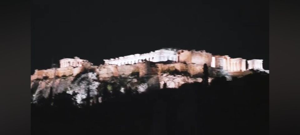 4 Hours Private Night Tour to Athens Landmarks With a Pickup - Iconic Locations Illuminated