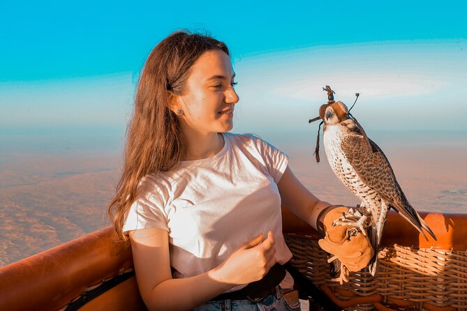 Adventure Hot Air Balloon With Buffet Breakfast & Falcon Show Experience Highlights