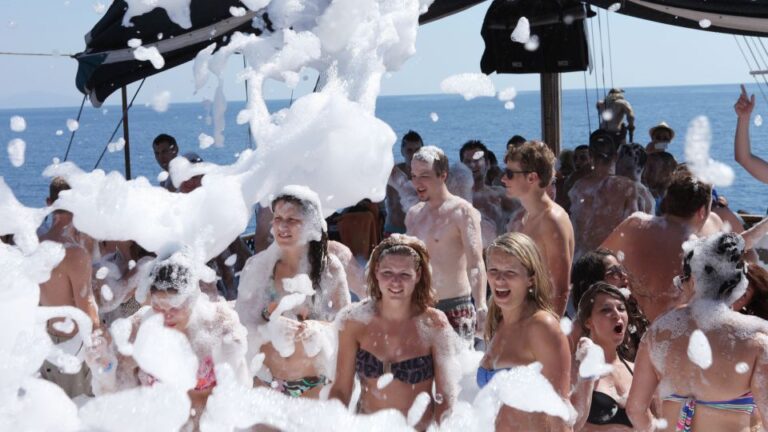 Alanya: Disco Boat Tour With Foam Party And Unlimited Drinks Trip Overview