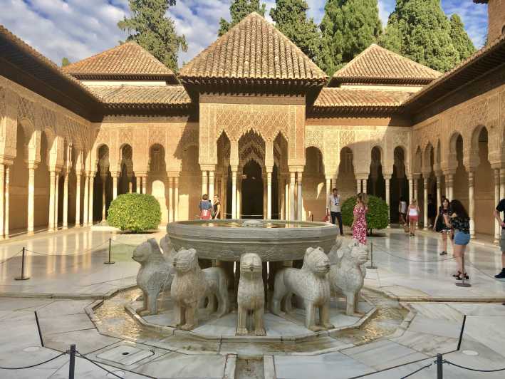 Alhambra: Guided Tour With Fast Track Entry Tour Overview