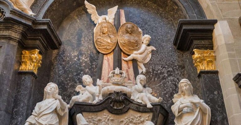 All Faces Of The Krakow Royal Cathedral With A Guide Overview Of The Tour