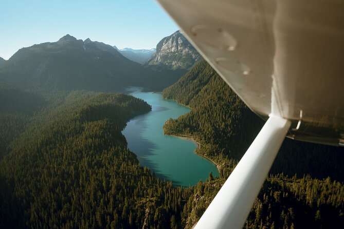 Alpine Lake Flightseeing Experience From Squamish - Highlights of the Flightseeing Tour