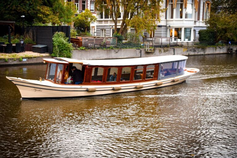 Amsterdam: Light Festival Boat Tour With Snacks And Drinks Tour Overview