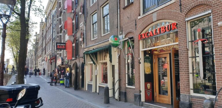 Amsterdam: Private Red Light District Tour In Spanish Tour Overview