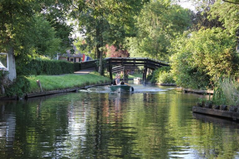 Amsterdam: Small Group Or Private Tour To Giethoorn + Lunch Tour Overview