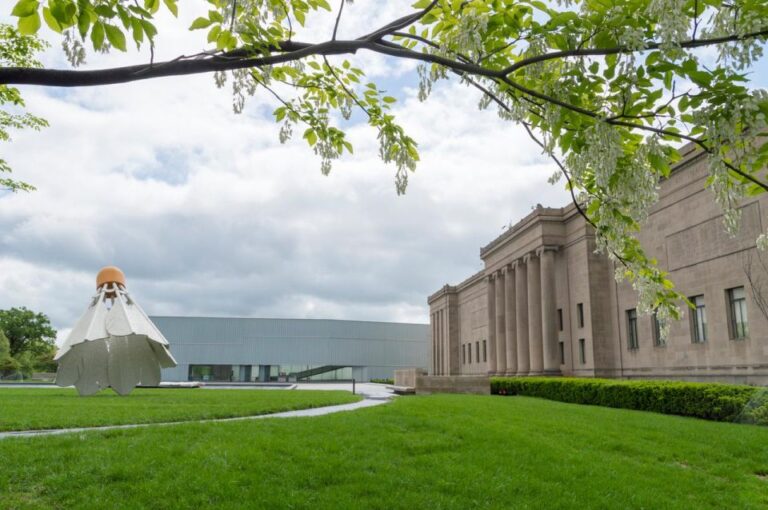 Art, Nature & Legacy: A Kansas City Private Walking Tour World Renowned Nelson Atkins Museum