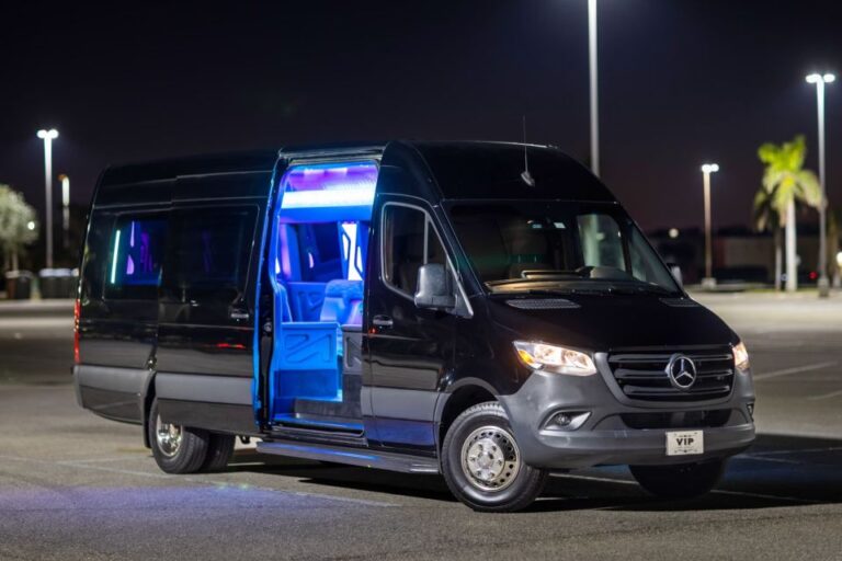 Athens: Minibus Transfer To/from Athens Airport Service Overview