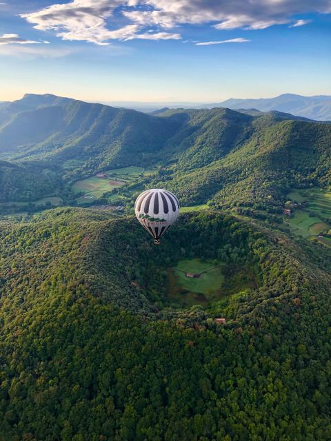 Balloon Flight in La Garrotxa With Transfer From Barcelona - Overview of the Experience