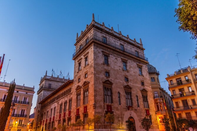 Barcelona Gothic Quarter Ghost Hunt Quest Experience - Tour Overview