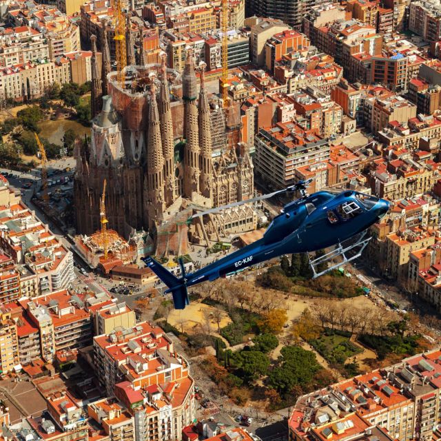 Barcelona: Panoramic Helicopter Flight Activity Overview