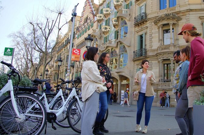 Barcelona Photo Highlights Ebike Small Group Tour Location And Meeting Point